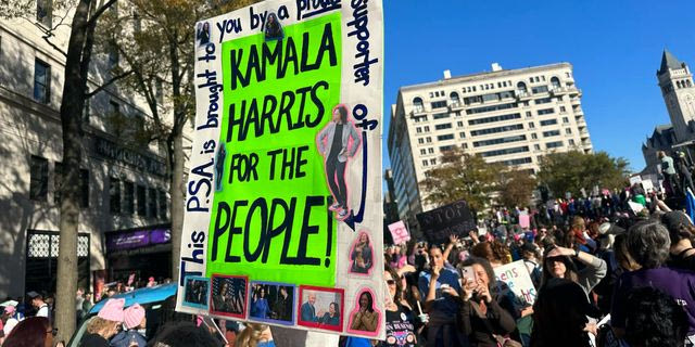 Πορεία γυναικών υπέρ της Κάμαλα Χάρις στην Ουάσινγκτον