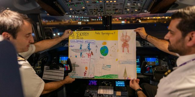 «AEGEAN Santa Crew»: Εθελοντές-εργαζόμενοι της AEGEAN έστειλαν μήνυμα προσφοράς και αλληλεγγύης