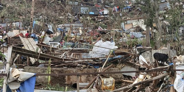 Το πέρασμα του κυκλώνα Chido από τη Μαγιότ