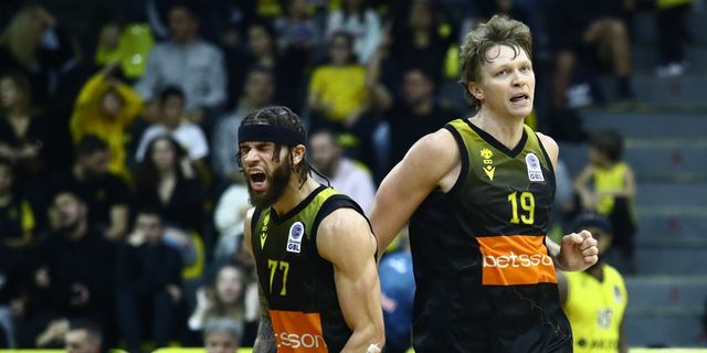 Μαρούσι – ΑΕΚ Betsson 81-83: Κουζμίνσκας και Χαμπ υπέγραψαν την απόδραση της Ένωσης