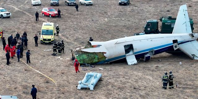 Azerbaijan Airlines: Το αεροσκάφος δέχθηκε εξωτερική επίθεση – Τι απαντά η Ρωσία