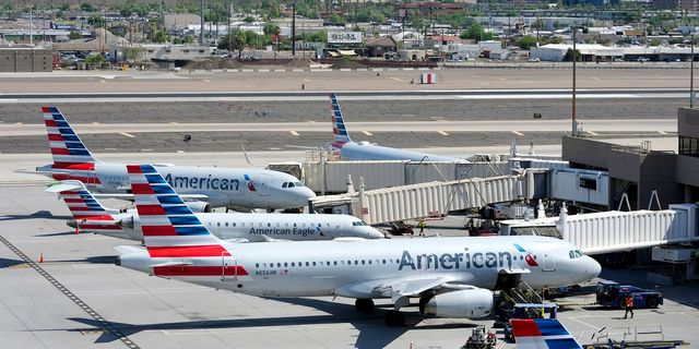 Η American Airlines καθηλώνει όλα τα αεροσκάφη της στις ΗΠΑ