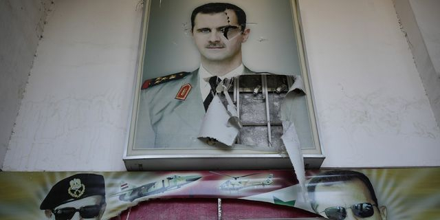 Ο Άσαντ μίλησε και αρνείται την “προσχεδιασμένη” διαφυγή από τη Συρία