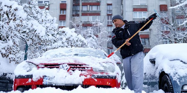 Στη δίνη του χιονιά η Βοσνία – 200.000 σπίτια χωρίς ρεύμα