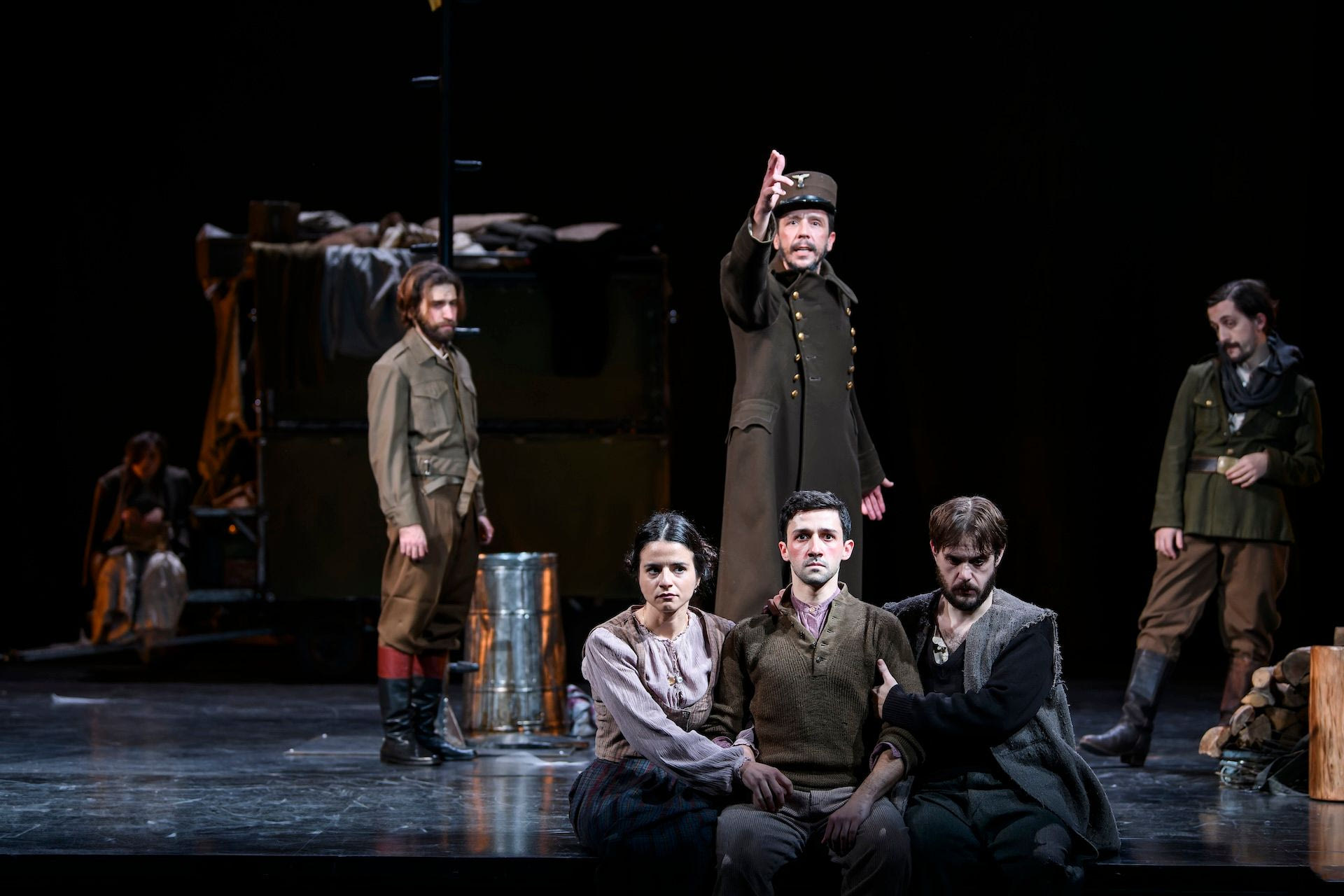 Η Μάνα Κουράγιο και τα παιδιά της- Στάθης Λιβαθινός