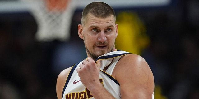 Κινγκς – Νάγκετς 105-136: Ο Γιόκιτς άγγιξε το τριπλ νταμπλ