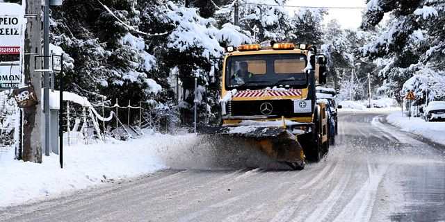 Κακοκαιρία: Απαγόρευση κυκλοφορίας φορτηγών – Πού είναι υποχρεωτικές οι αλυσίδες