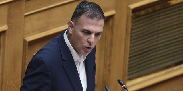 Καραμέρος: Προσπάθησαν να φτιάξουν ένα δίπολο που δεν “τσουλάει”