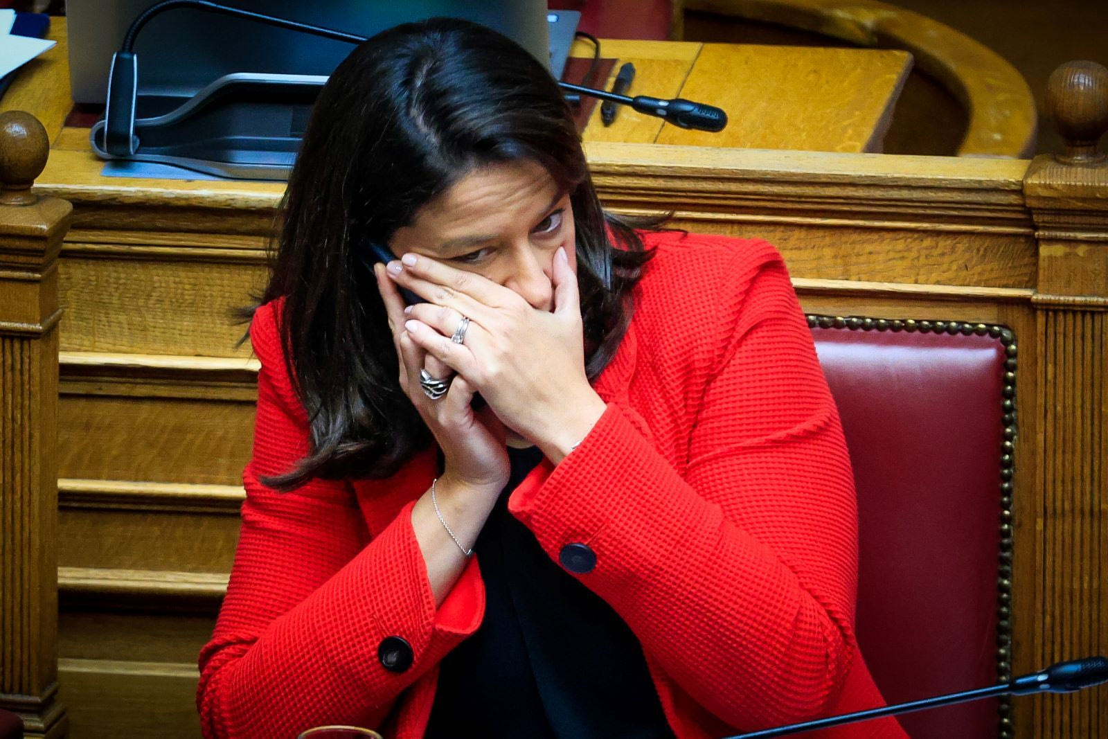 Όλοι εναντίον Κεραμέως για τις συλλογικές συμβάσεις