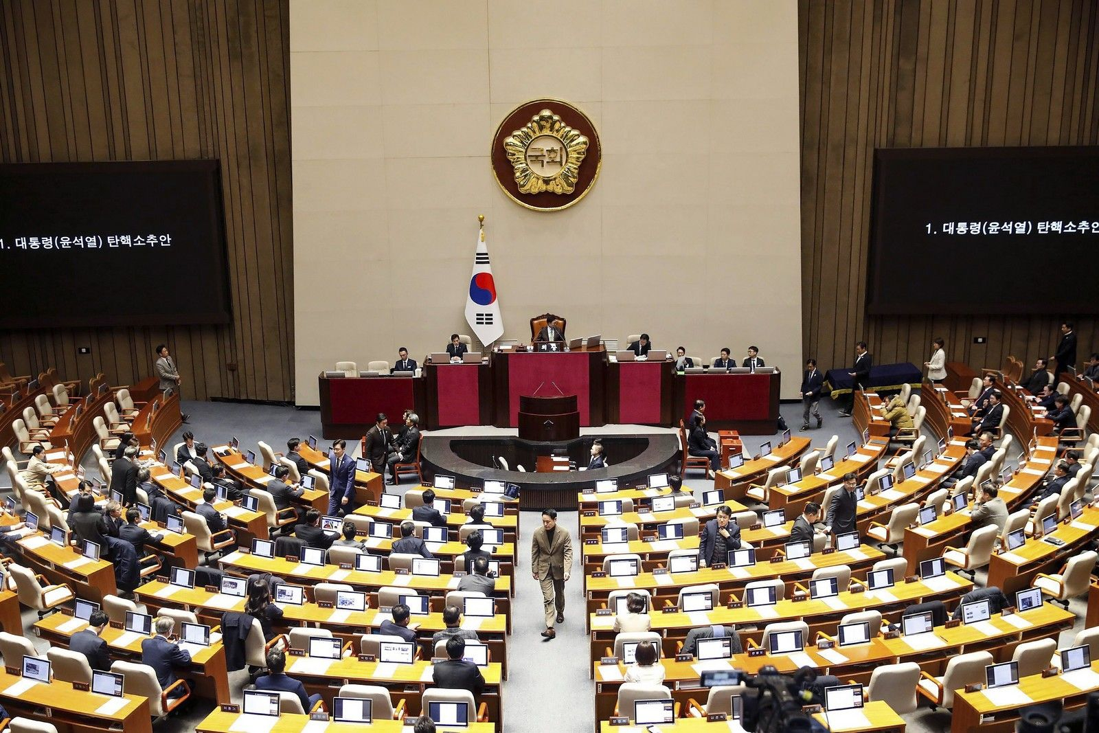 Νότια Κορέα, ψηφοφορία στο Κοινοβούλιο