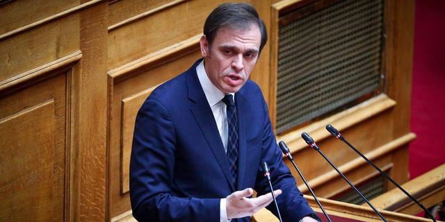Δημήτρης Μάντζος