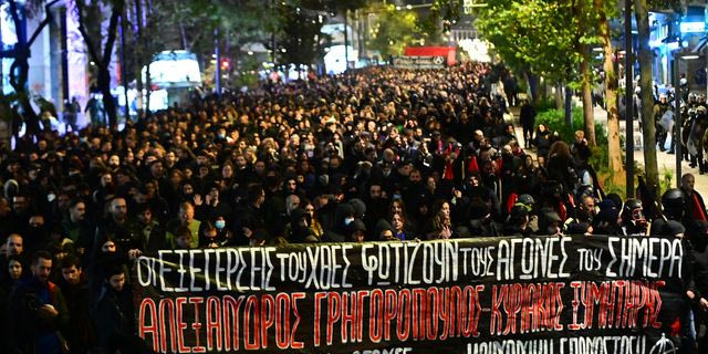 Αλέξης Γρηγορόπουλος: Χιλιάδες πολίτες τίμησαν τη μνήμη του