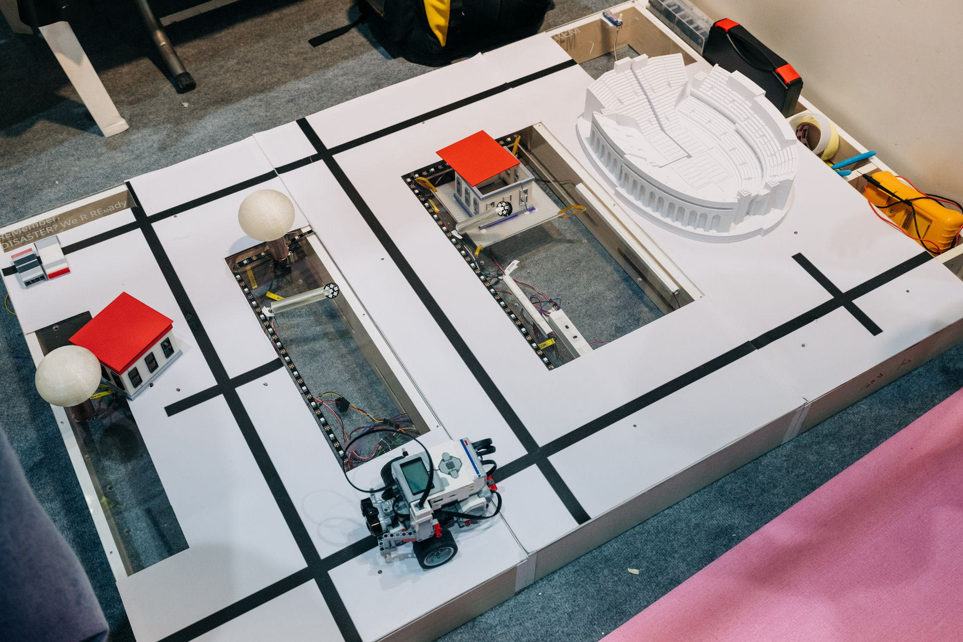 Το πρότζεκτ της ομάδας REM – Robot Ex Machina.