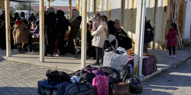 Η Ελλάδα “παγώνει” την εξέταση αιτημάτων ασύλου από Σύρους