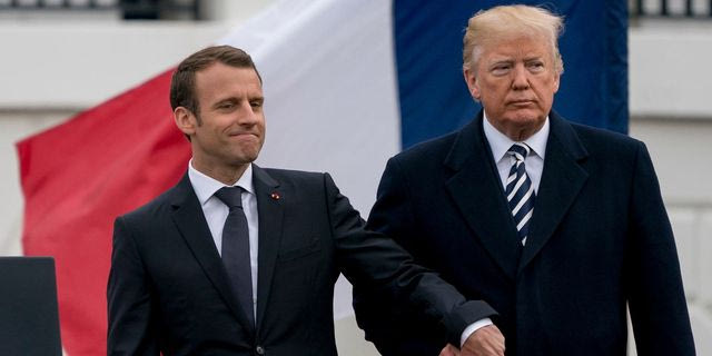 Τραμπ για Μακρόν: Τον είδα με αυτά τα γυαλιά και είπα “τι διάολο συνέβη”