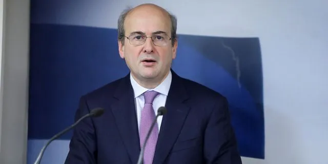 Χατζηδάκης: Τον Σεπτέμβριο έρχονται νέα μέτρα στήριξης για τη μεσαία τάξη