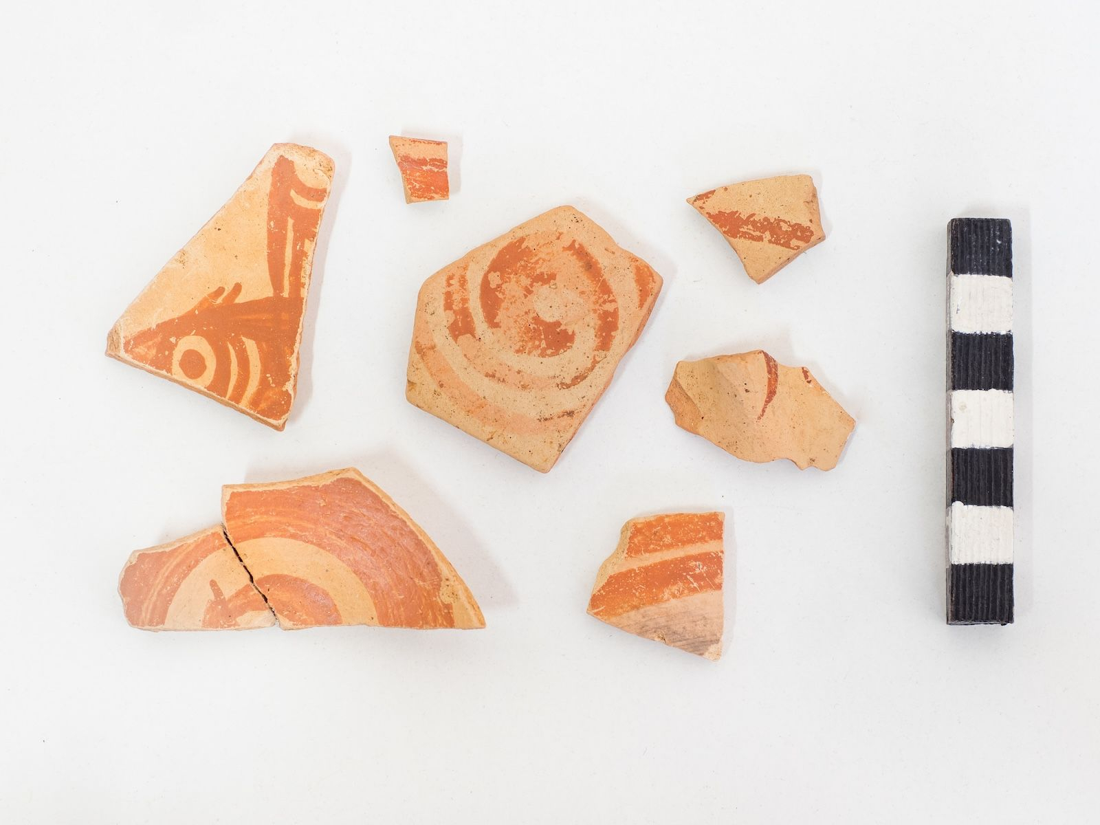 Γραπτή κεραμεική της υστερομινωικής ΙΙΙΒ2 φάσης (1250-1200 π.Χ.).