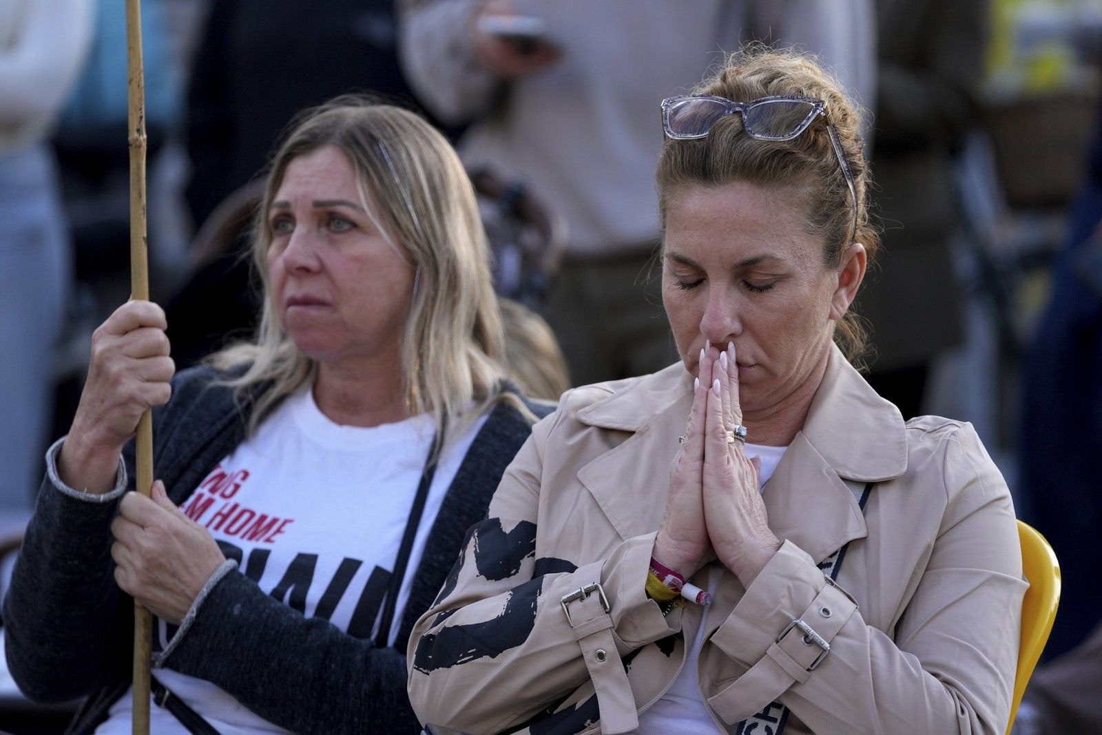 Συγγενείς και φίλοι ανθρώπων που σκοτώθηκαν και απήχθησαν από τη Χαμάς και μεταφέρθηκαν στη Γάζα, συγκεντρώνονται στο Τελ Αβίβ 