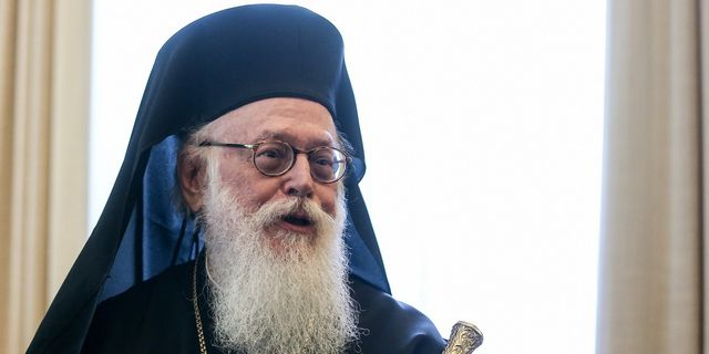 Κρίσιμη η κατάσταση της υγείας του Αρχιεπισκόπου Αλβανίας, Αναστασίου