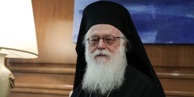 Επιδεινώθηκε η υγεία του Αρχιεπισκόπου Αλβανίας Αναστασίου – Μεταφέρεται εσπευσμένα στην Αθήνα