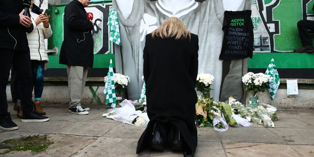 Πόπη Δομάζου: “Όλη η Ελλάδα σήμερα θρηνεί, ο πατέρας μου είναι εδώ”