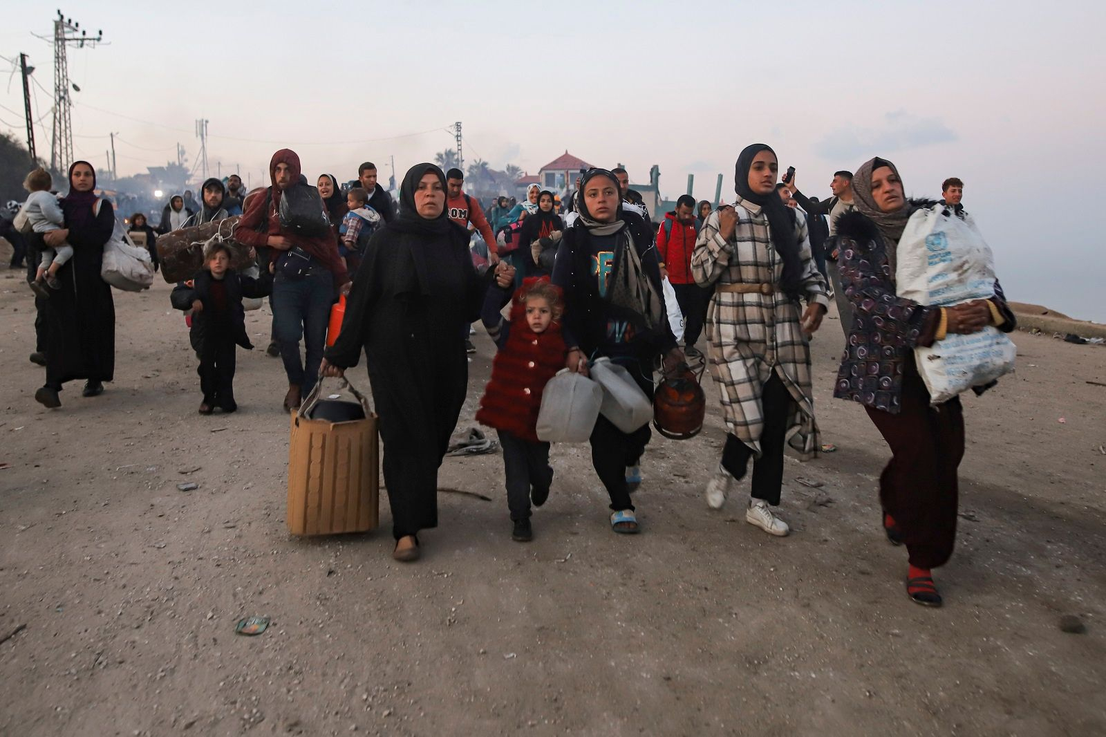 Επιστρέφουν οι εκτοπισμένοι Παλαιστίνιοι στη βόρεια Γάζα