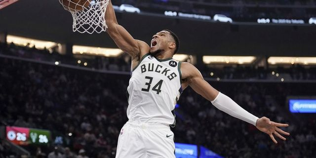 Μπακς: Τα highlights της σούπερ εμφάνισης του Γιάννη Αντετοκούνμπο κόντρα στους Τζαζ