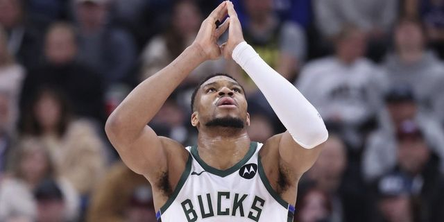 Ο Αντετοκούνμπο έκανε περίπατο στη Γιούτα, νίκη των Μπακς επί των Τζαζ