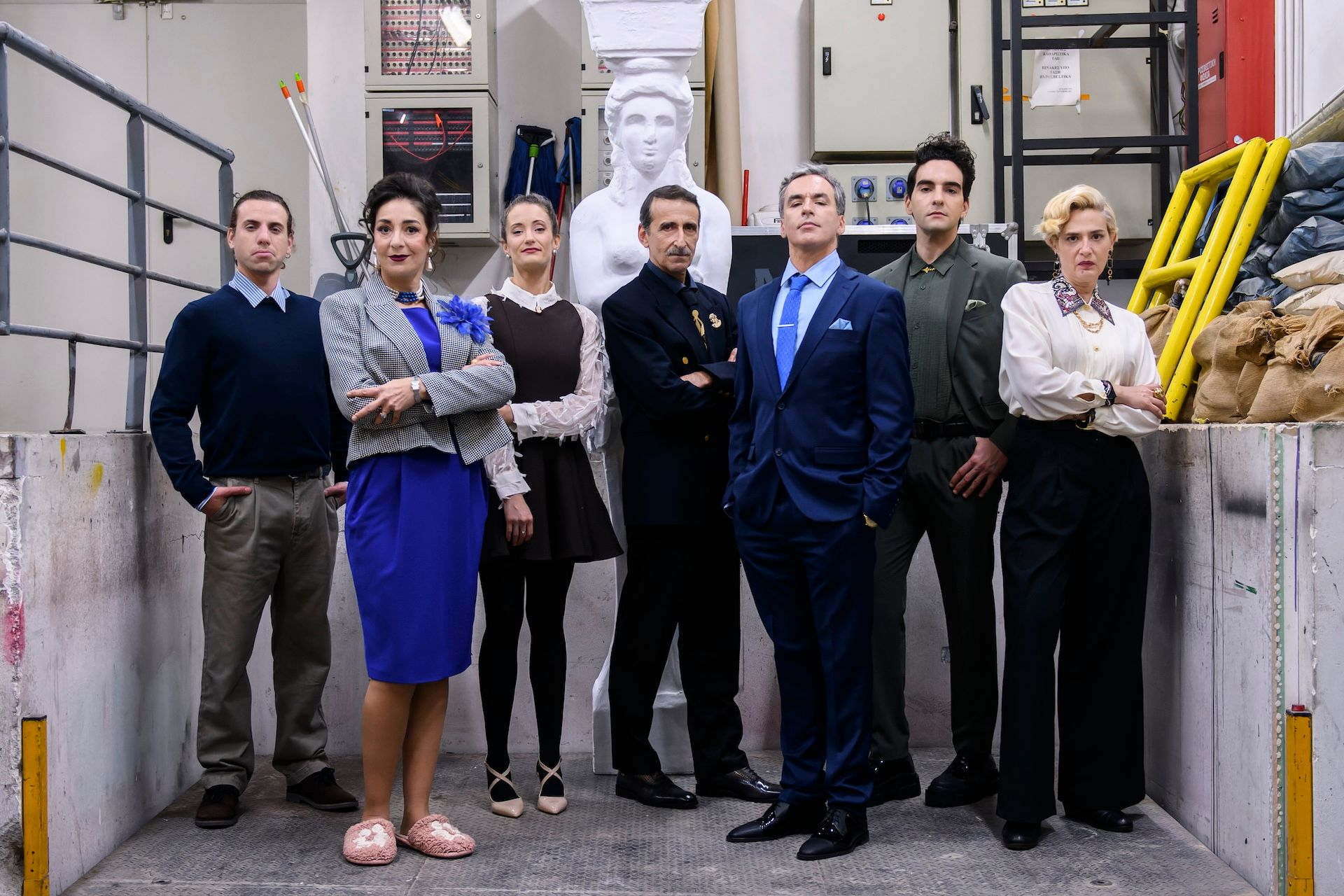 Καρυάτιδα- Γιώργος Καπουτζίδης