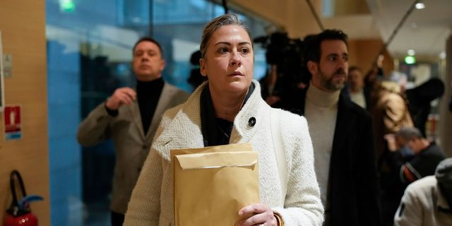 “Ο πατέρας μου πρέπει να πεθάνει στη φυλακή” – Συγκλονίζει σε συνέντευξή της η κόρη του Ντομινίκ Πελικό