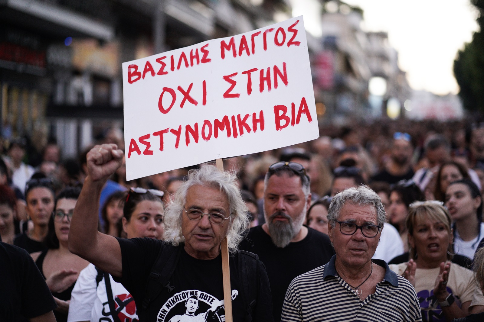 Δίκη Μάγγου: “Τον σαπίσατε στο ξύλο” – Ξέσπασε ο πατέρας του 26χρονου