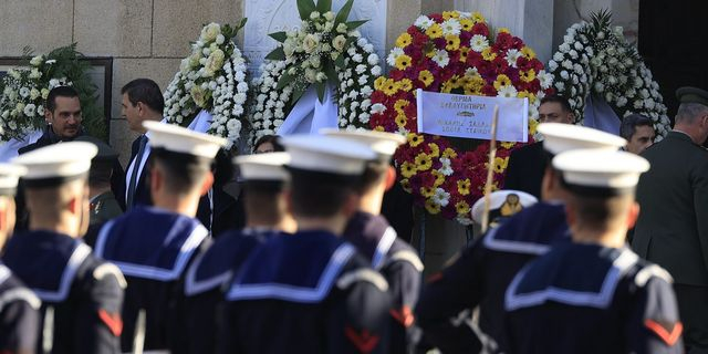 Στη Μητρόπολη η σορός του Κώστα Σημίτη: Το πρόγραμμα της τελετής – Ποιοι δρόμοι κλείνουν