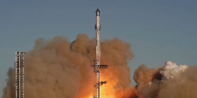 NASA: Αναχώρησε η αποστολή για να φέρει τους αποκλεισμένους αστροναύτες