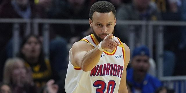 NBA: Μαγικός Κάρι, διέλυσε με 30αρα τους Σίξερς, άνετη νίκη με 139-105 των Γουόριορς