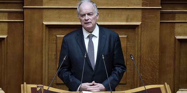 ΠΑΣΟΚ κατά Τασούλα για επιχορηγήσεις στο παρά πέντε της αποχώρησής του