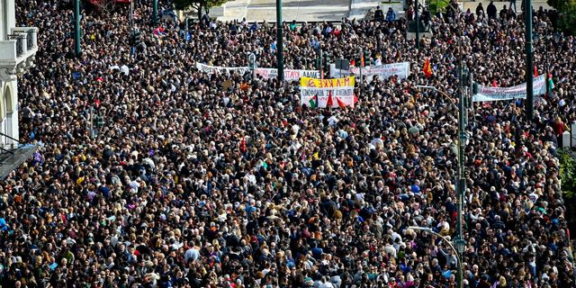 Τέμπη: Η Κοινωνία “βράζει”, η κυβέρνηση ακολουθεί “τακτικές”