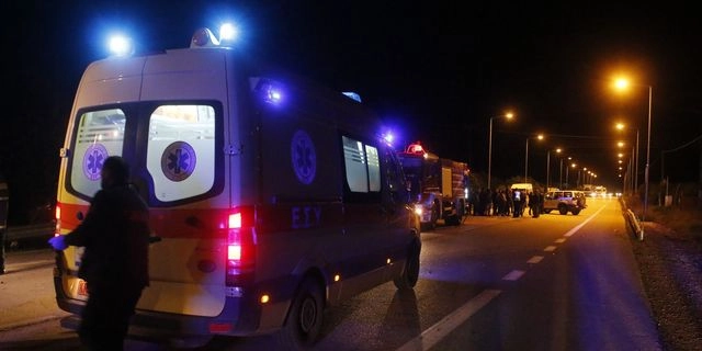 ΕΚΑΒ σε σημείο τροχαίου (Φωτογραφία αρχείου)