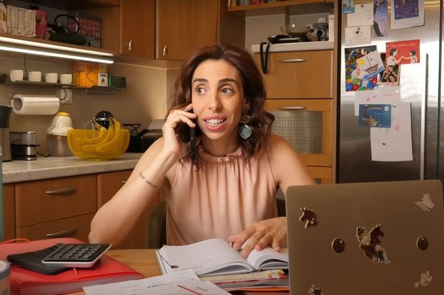 5 Minute Mum: Η Έλενα Χαραλαμπούδη δεν είναι η μαμά που έχεις συνηθίσει