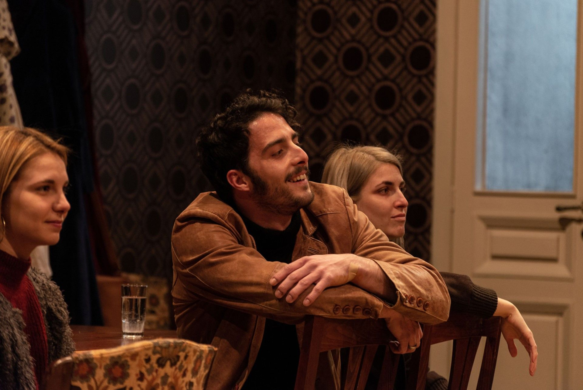 “Σ΄εσάς που με ακούτε”