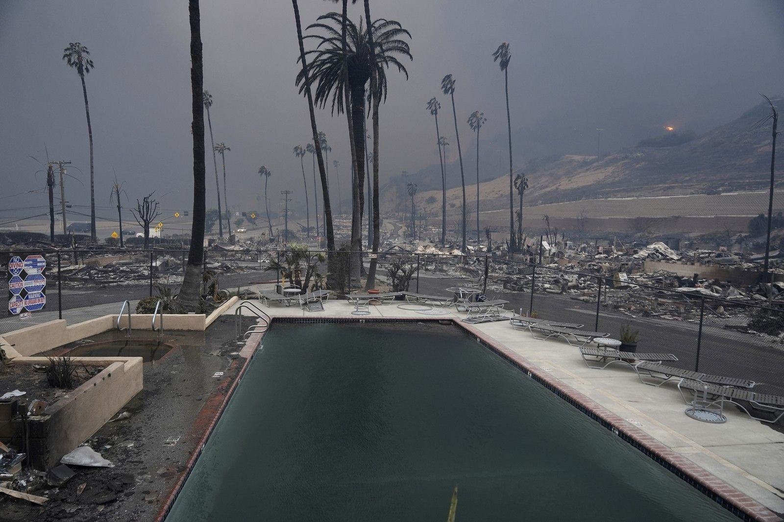 Το πέρασμα της πυρκαγιάς από τη γειτονιά Pacific Palisades του Λος Άντζελες