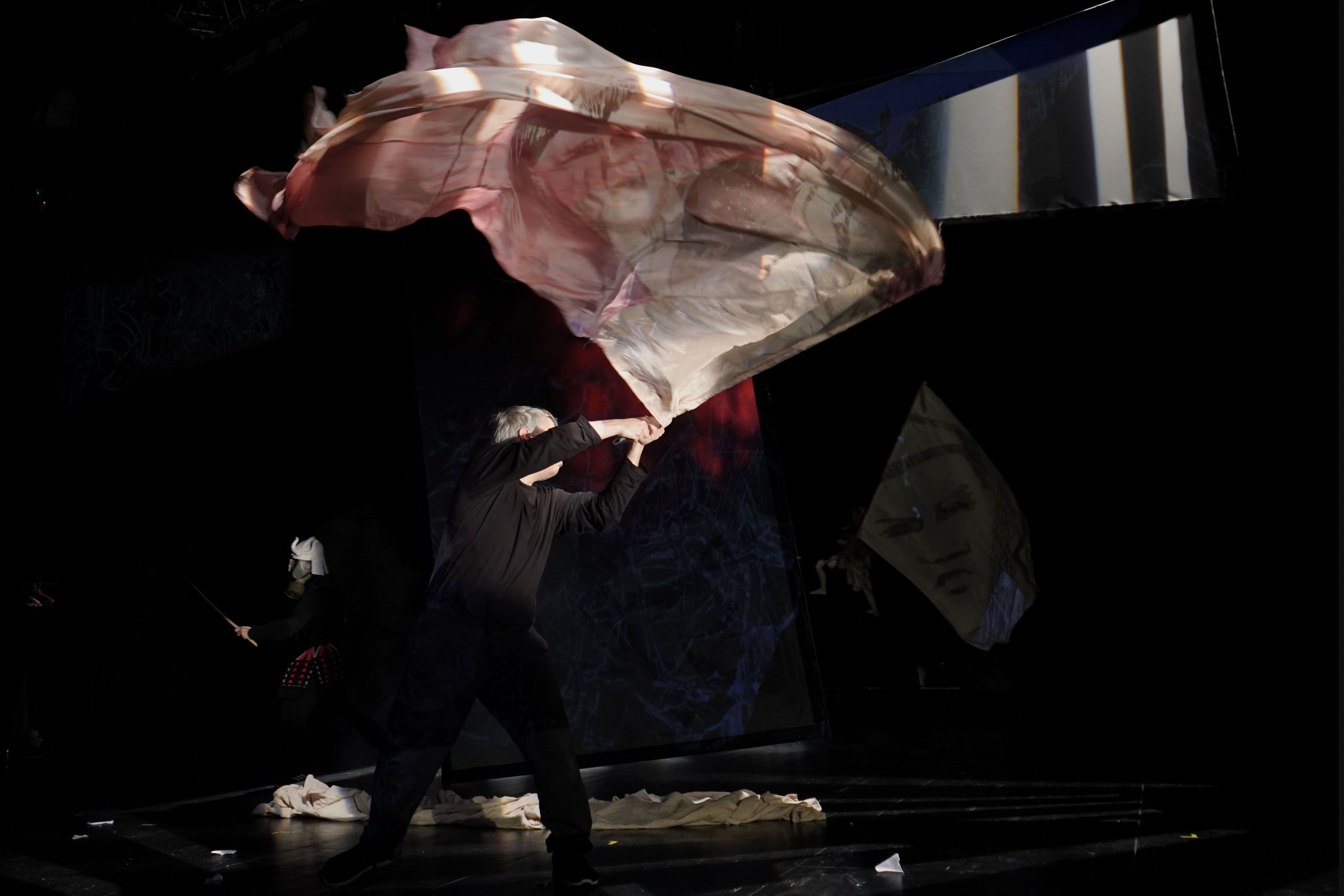 “Mythos” - Γιώργος Καρακάντζας 