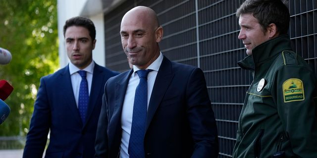 Για σεξουαλική επίθεση στην Ερμόσο δικάζεται ο Ρουμπιάλες