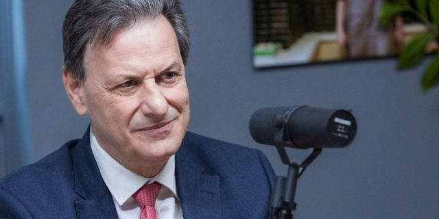 Οι εξελίξεις που διαμορφώνουν το ενεργειακό μας μέλλον στη νέα σειρά podcast «Στην πρίζα», powered by ΑΔΜΗΕ