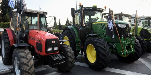 Τέμπη: Μηχανοκίνητη πορεία αγροτών στην Κοζάνη στη μνήμη των θυμάτων