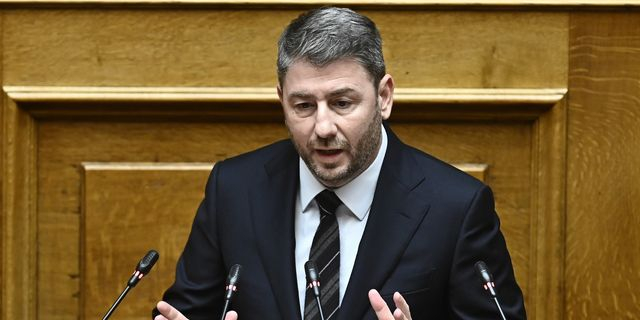 Ανδρουλάκης: Ή αποδέχεστε την προανακριτική ή συνεχίζετε τη συγκάλυψη στα Τέμπη