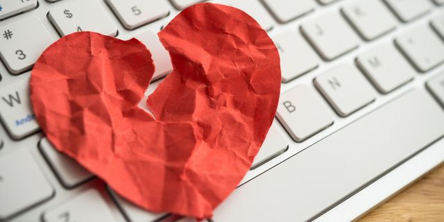 Προσοχή στις “ρομαντικές” διαδικτυακές απάτες – Τι είναι το Pig Butchering