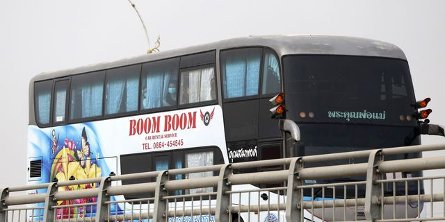 Ταϊλάνδη: Τροχαίο με διώροφο λεωφορείο – Τουλάχιστον 18 νεκροί