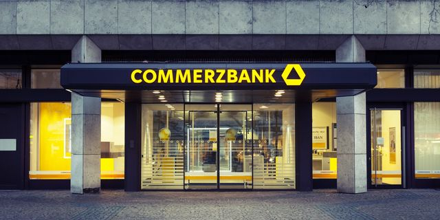 Commerzbank: Σχεδιάζει την περικοπή έως και 4.000 θέσεων εργασίας για να να αποφύγει την εξαγορά της