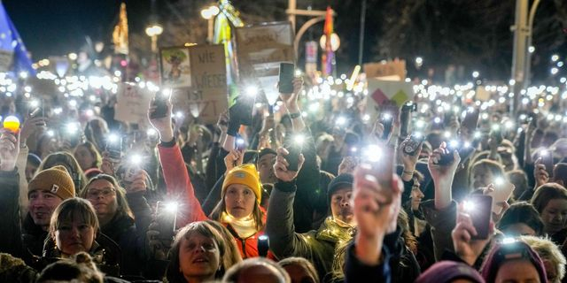 Γερμανία: Διαδηλώσεις σε όλη τη χώρα εναντίον της ακροδεξιάς