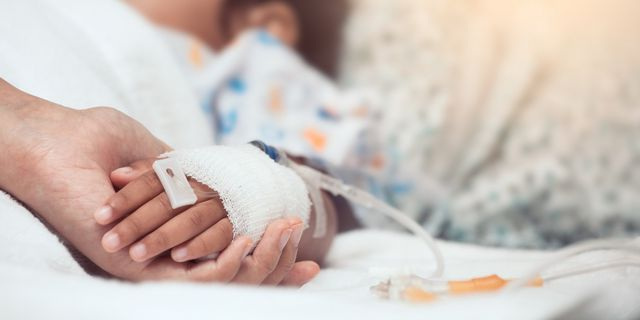 Κοριτσάκι σε νοσοκομείο (φωτογραφία αρχείου)